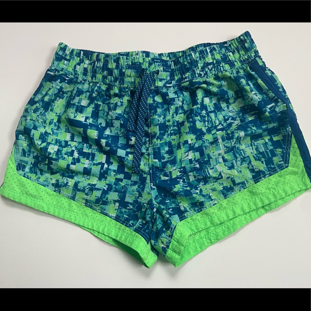 EUC. Under Armour Girls Running Shorts.